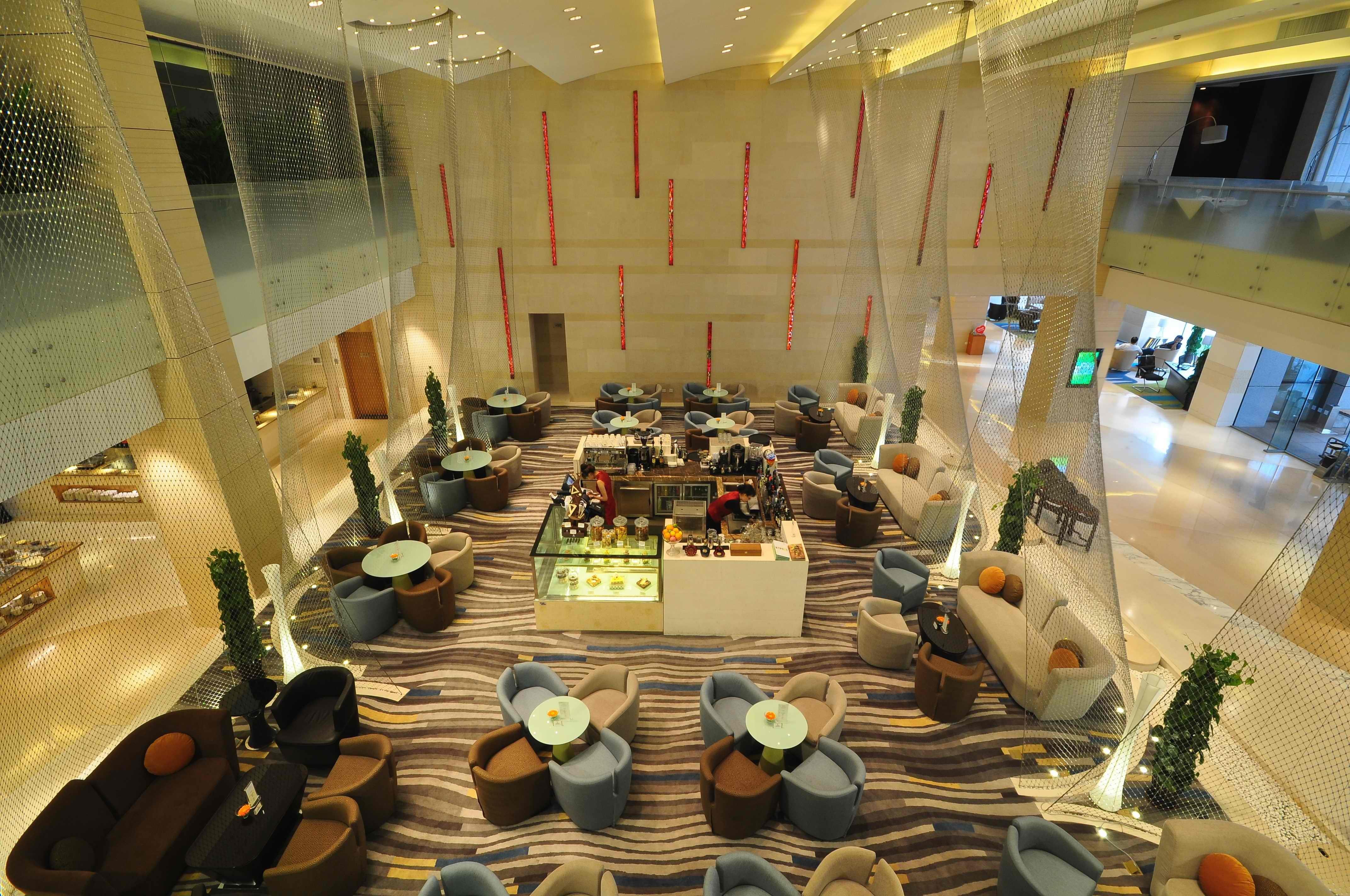 Holiday Inn Qingdao City Center, An Ihg Hotel - May 4Th Square Interior photo