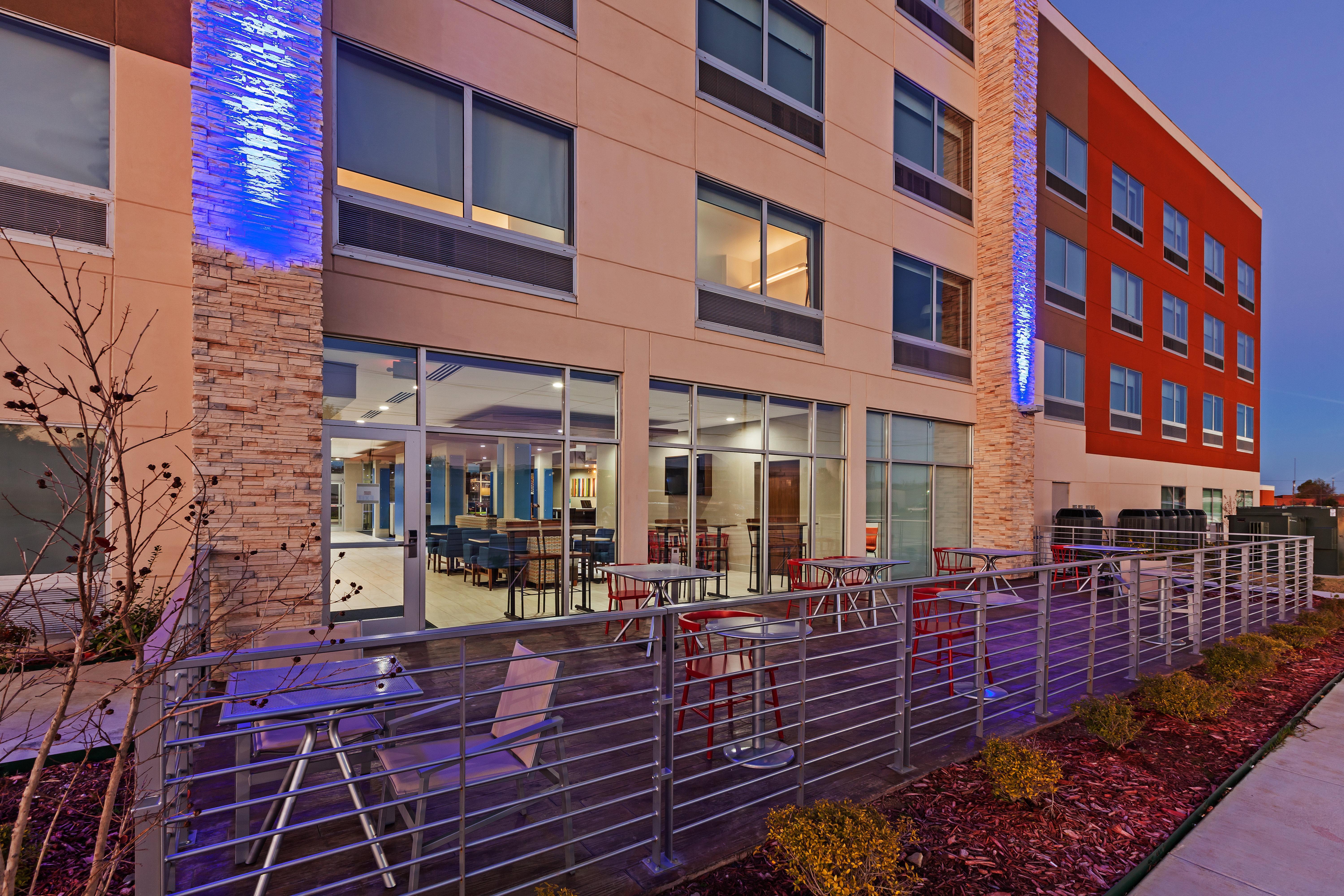 Holiday Inn Express & Suites Tulsa West - Sand Springs, An Ihg Hotel Exterior photo