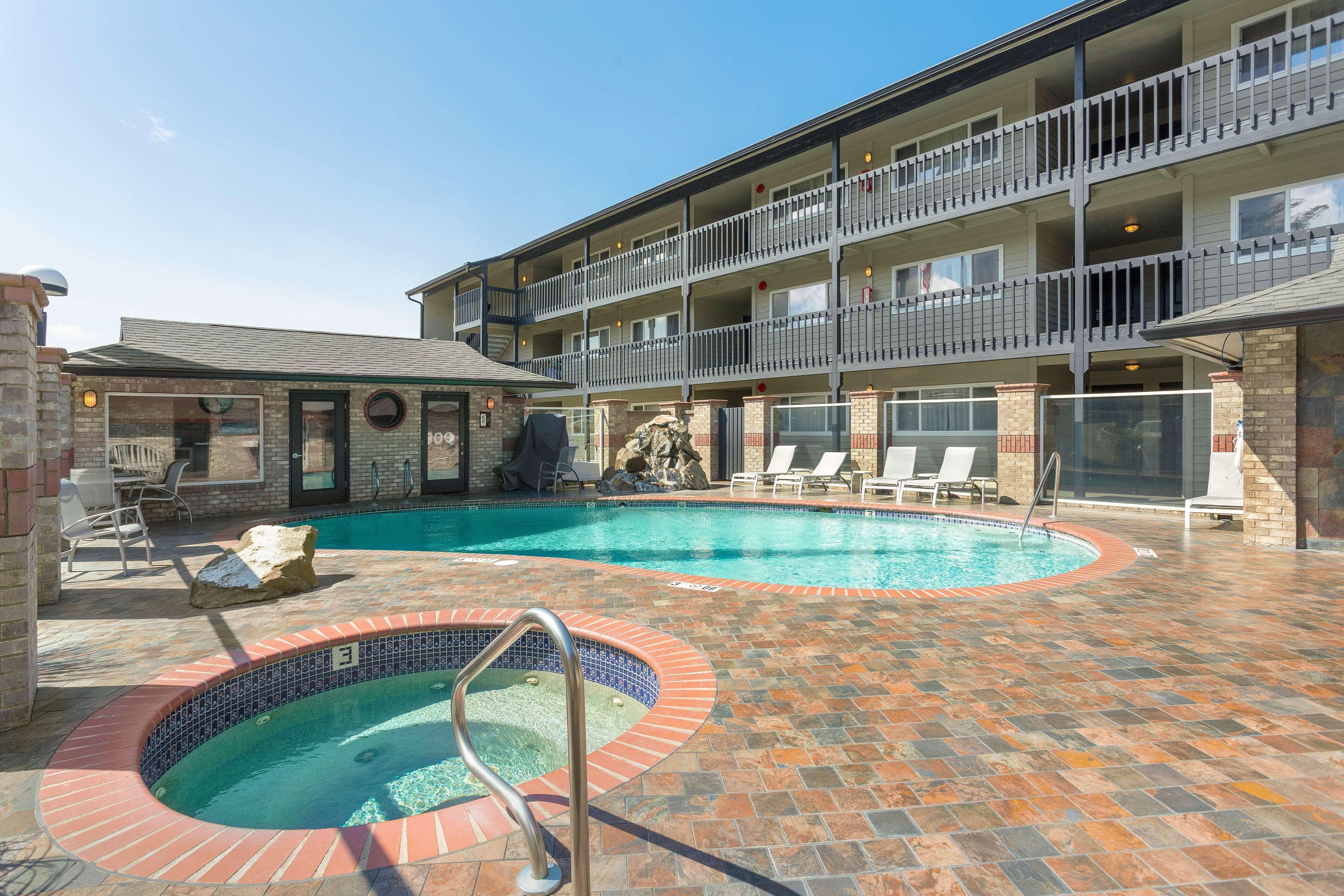 Lincoln Sands Oceanfront Resort, Ascend Hotel Collection Exterior photo