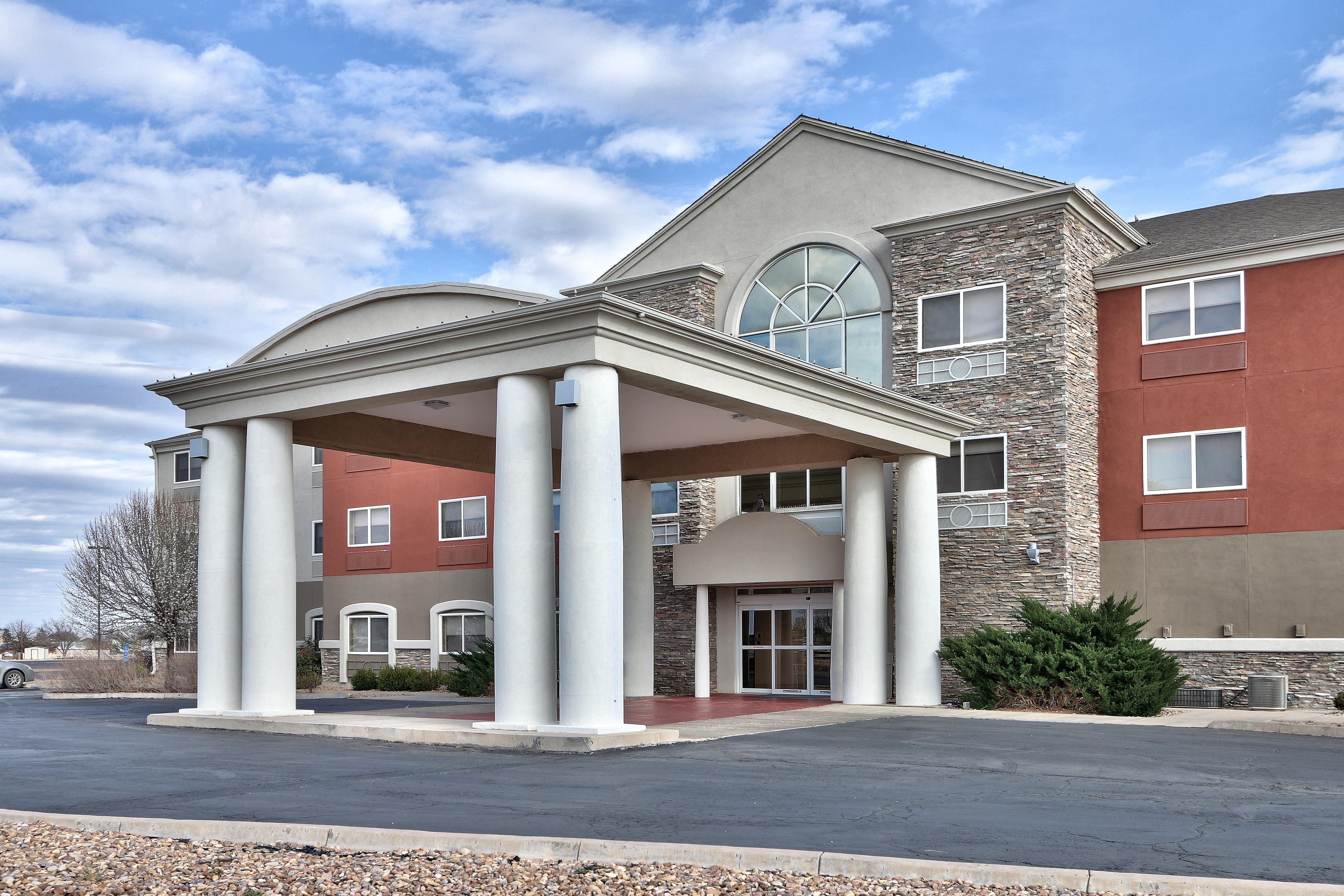 Holiday Inn Express & Suites Portales, An Ihg Hotel Exterior photo