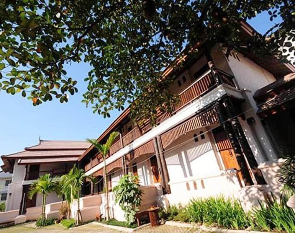 Villa Korbhun Khinbua Chiang Mai Exterior photo