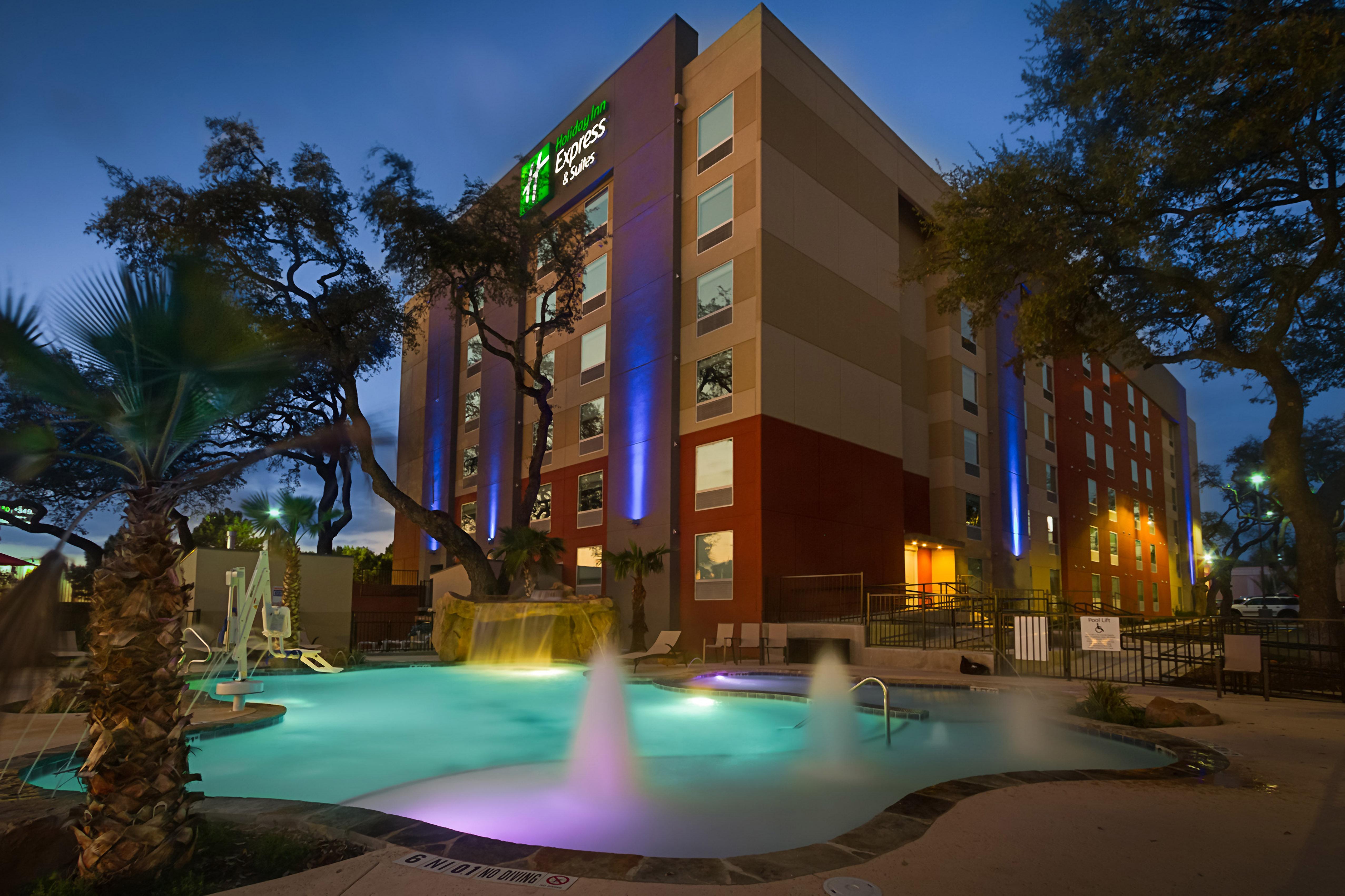 Holiday Inn Express & Suites San Antonio Medical Center North, An Ihg Hotel Exterior photo