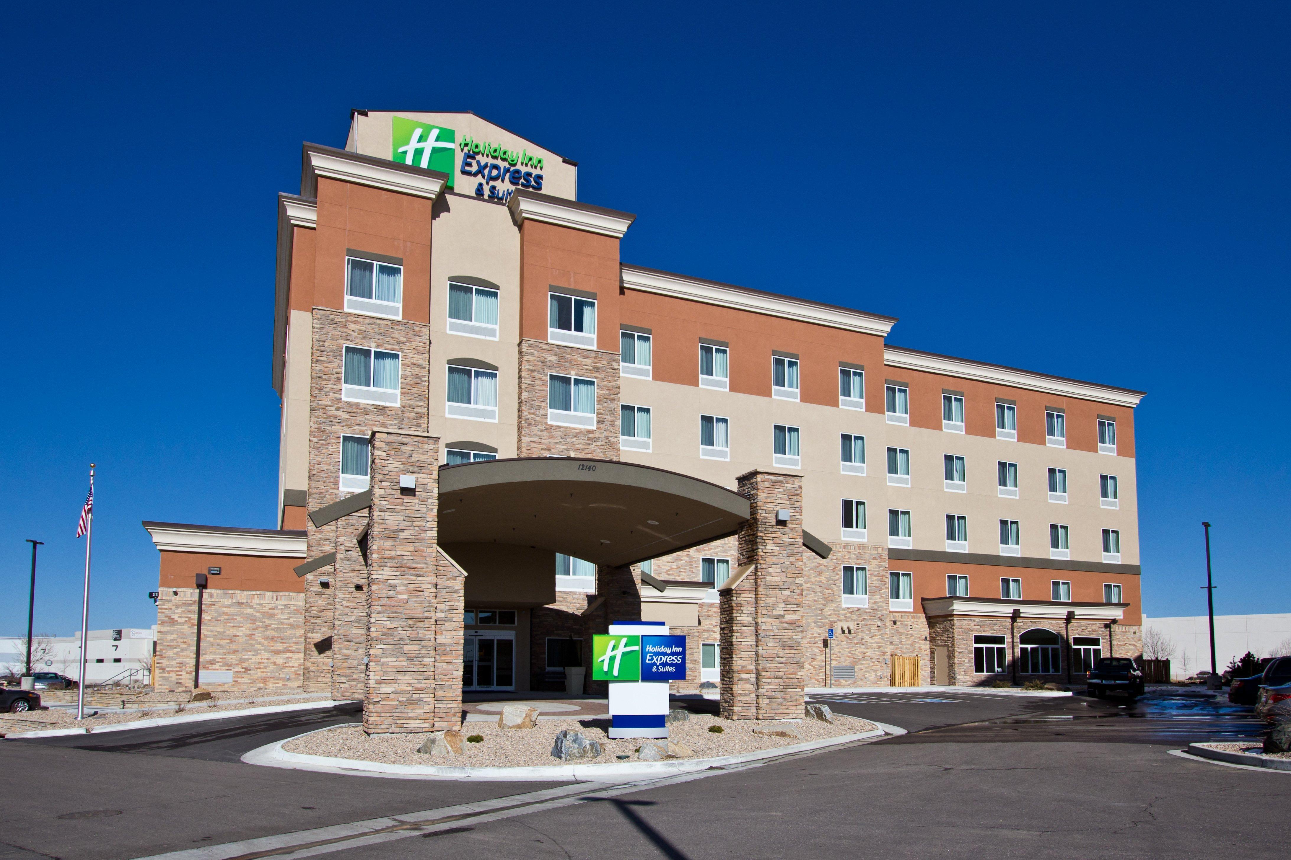Holiday Inn Express And Suites Denver East Peoria Street, An Ihg Hotel Exterior photo