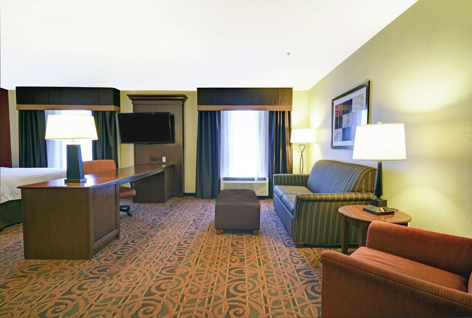 Hampton Inn & Suites Milwaukee/Franklin Franklin  Exterior photo