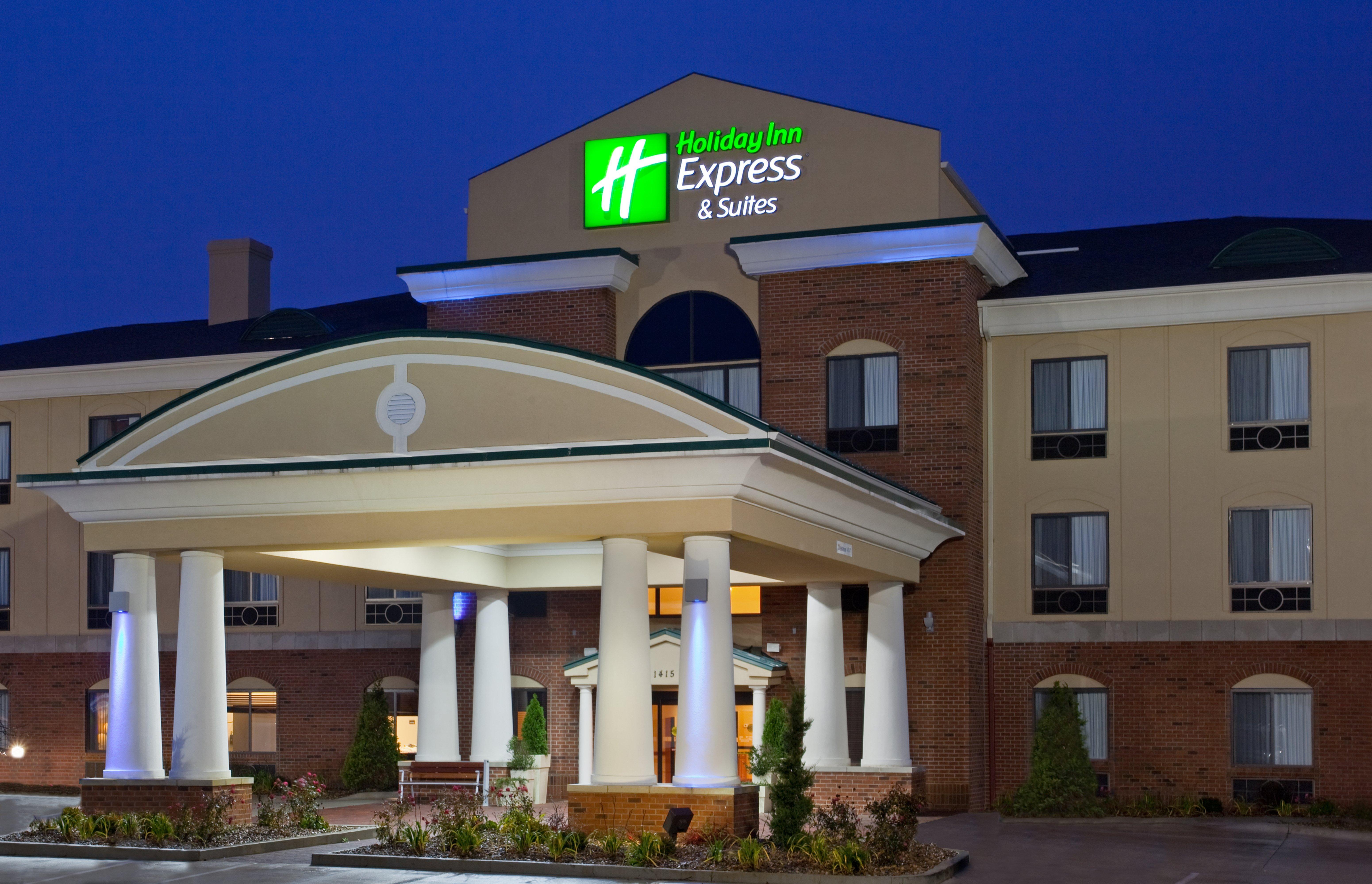 Holiday Inn Express Hotel & Suites Goshen, An Ihg Hotel Exterior photo