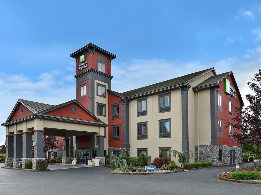 Holiday Inn Express Vancouver North, An Ihg Hotel Exterior photo