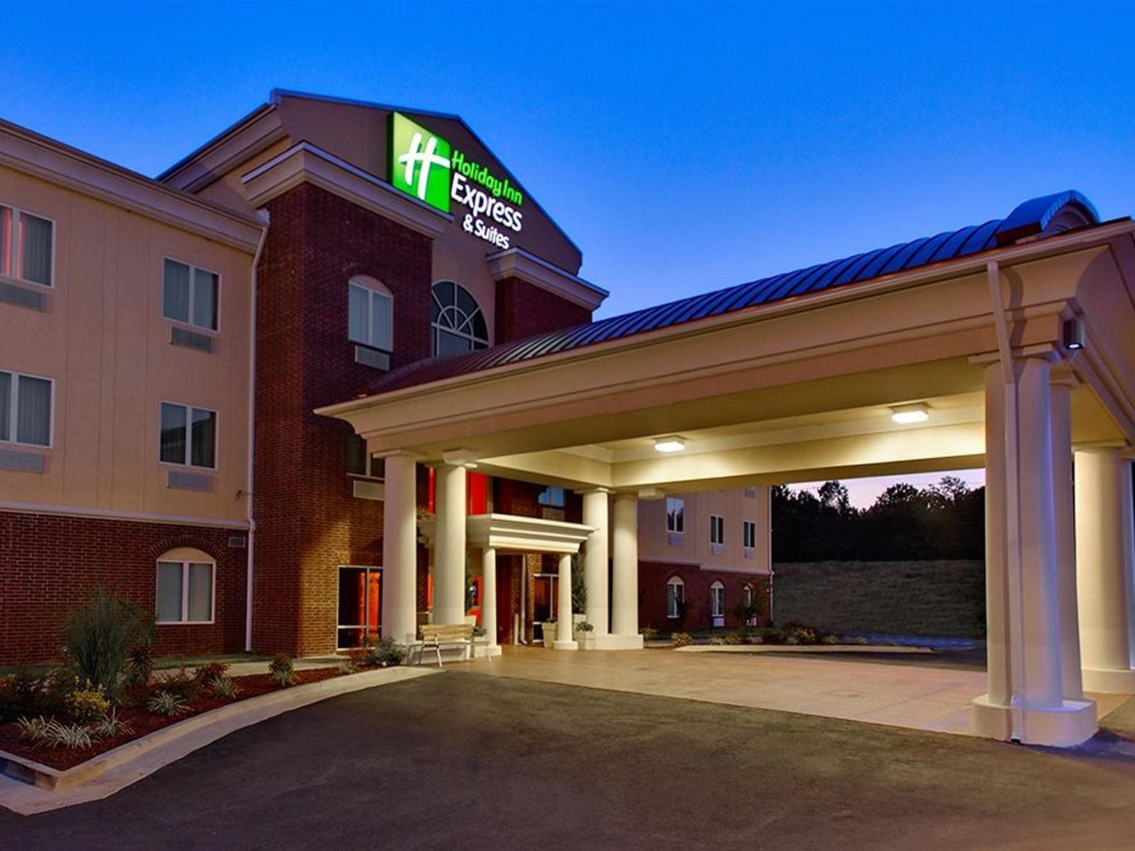 Holiday Inn Express & Suites Malvern, An Ihg Hotel Exterior photo