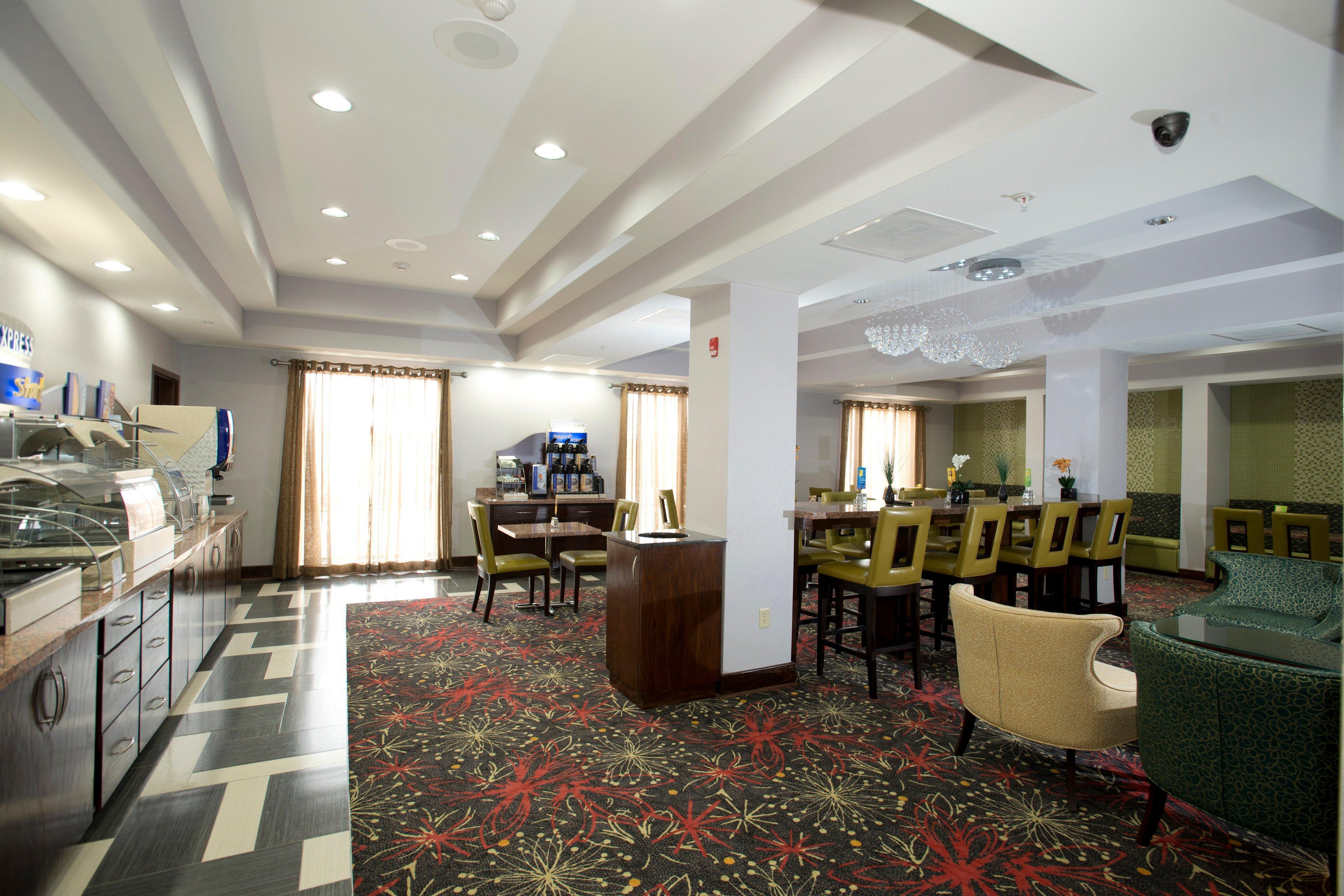 Holiday Inn Express & Suites Morrilton, An Ihg Hotel Exterior photo