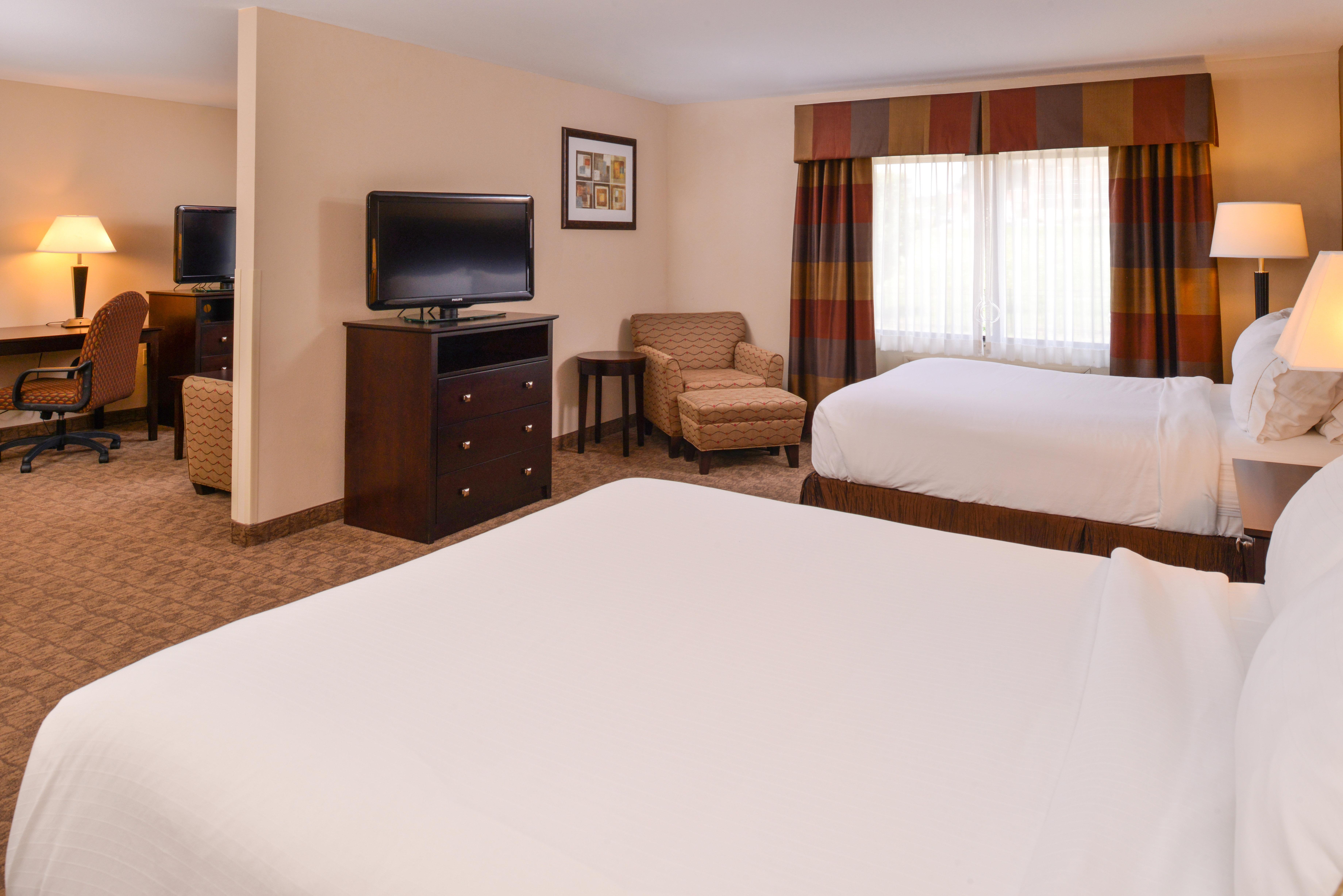Holiday Inn Express & Suites Bridgeport, An Ihg Hotel Exterior photo