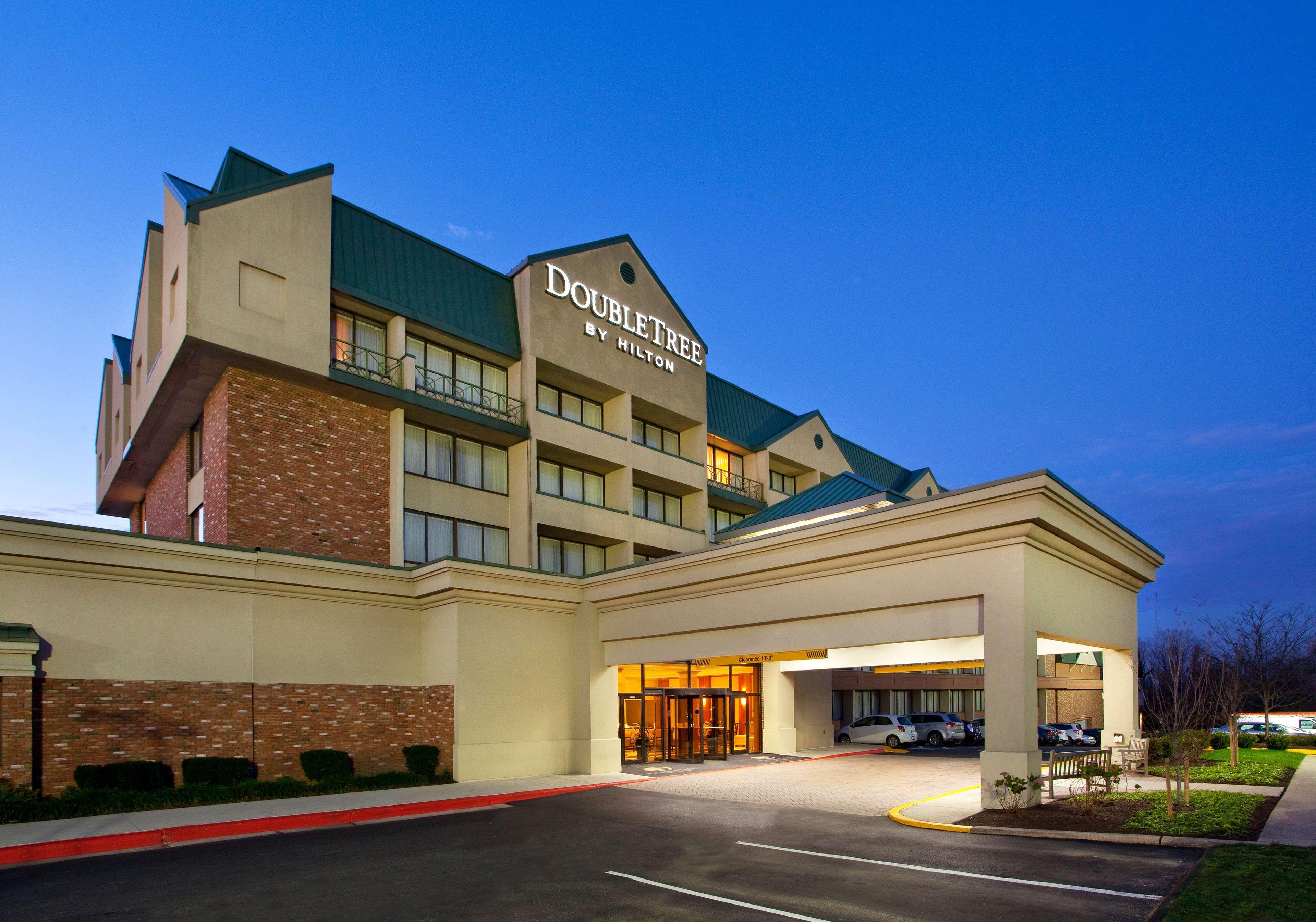 Doubletree By Hilton Baltimore North Pikesville Exterior photo