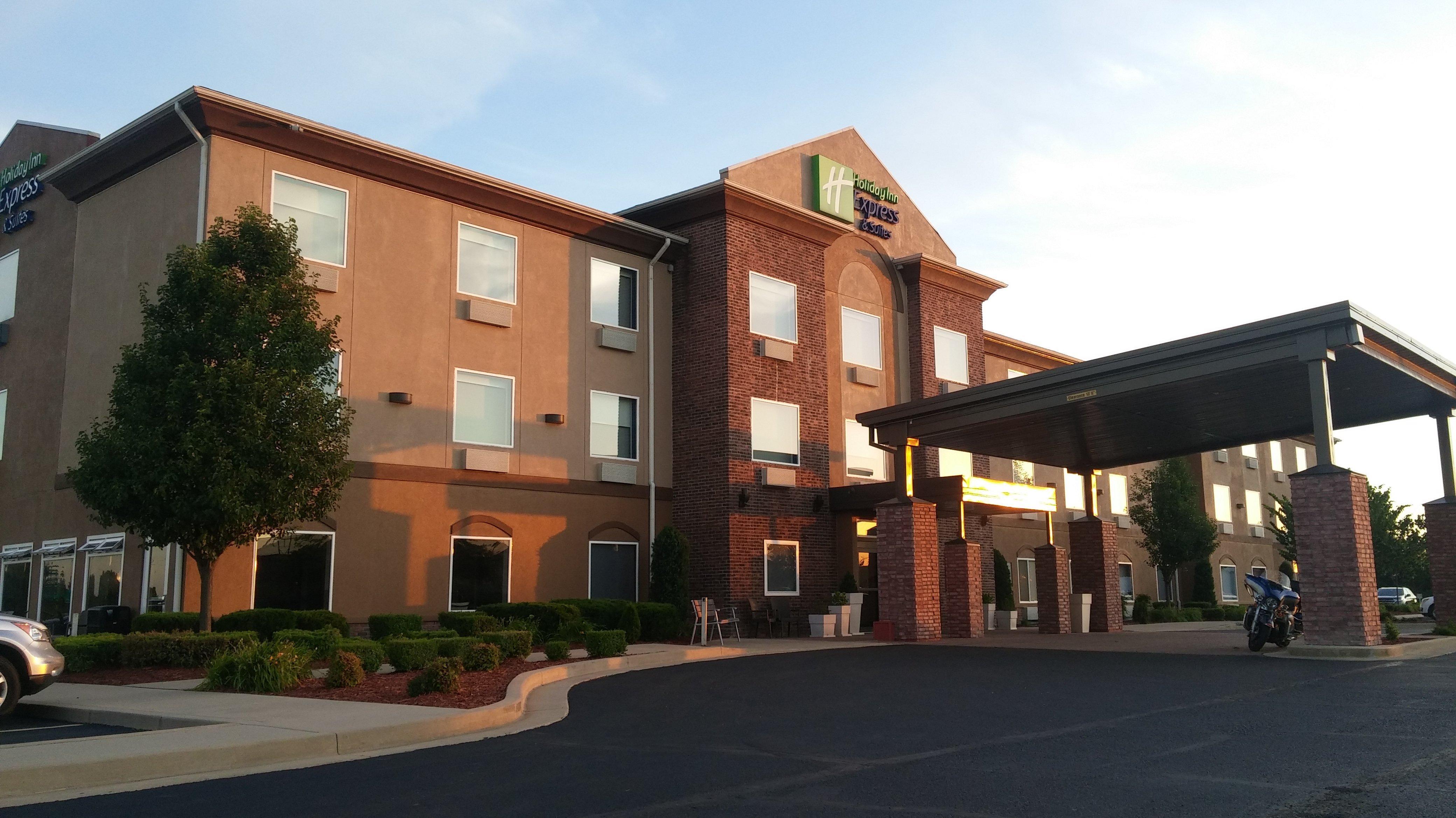 Holiday Inn Express & Suites - Miami, An Ihg Hotel Exterior photo