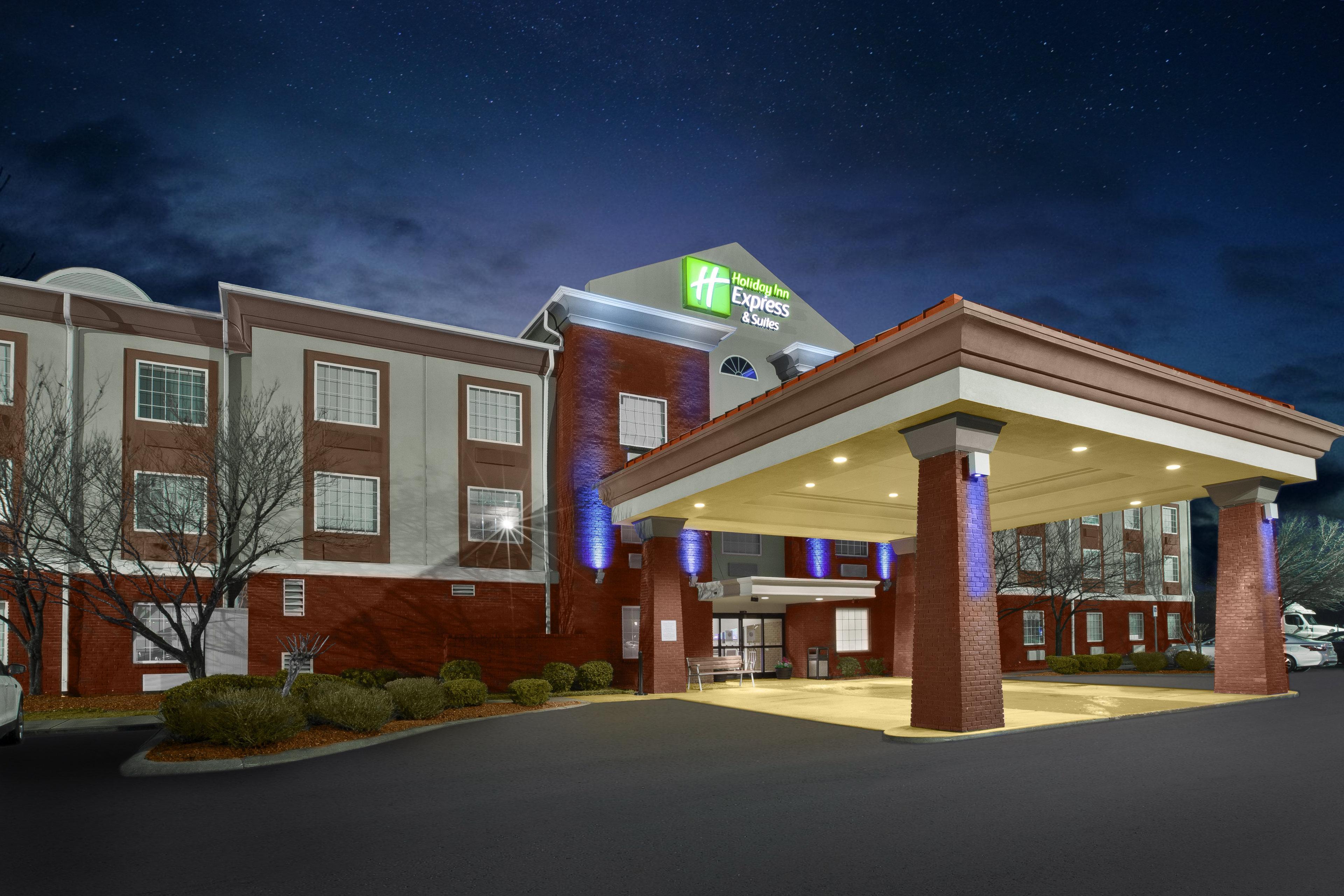 Holiday Inn Express Hotel & Suites Manchester Conference Center, An Ihg Hotel Exterior photo