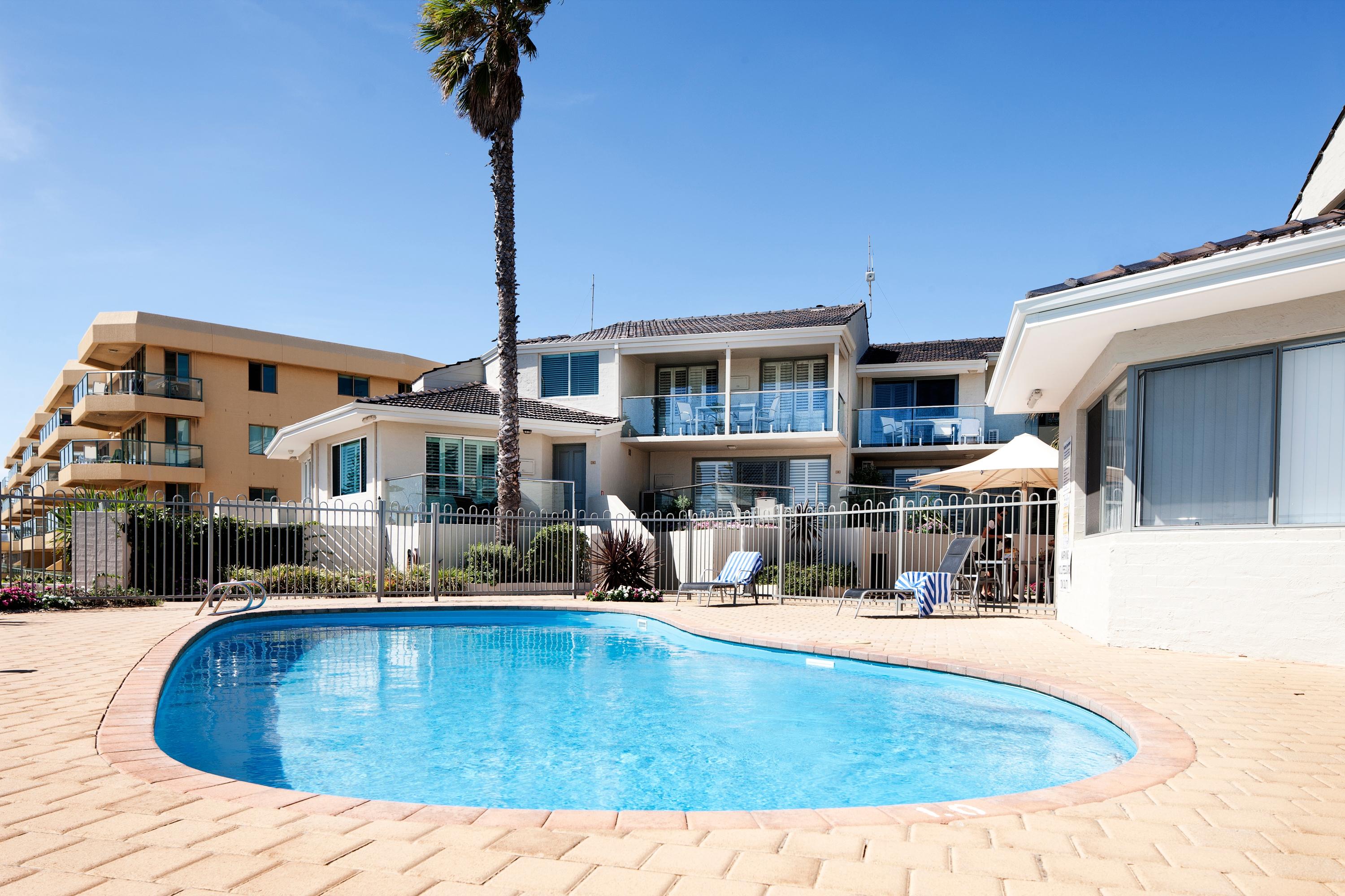 Seashells Scarborough Aparthotel Perth Exterior photo