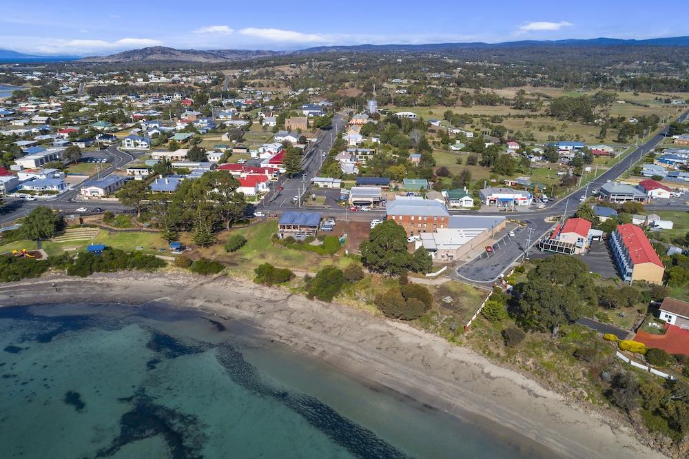 Amos House & Swansea Ocean Villas Exterior photo