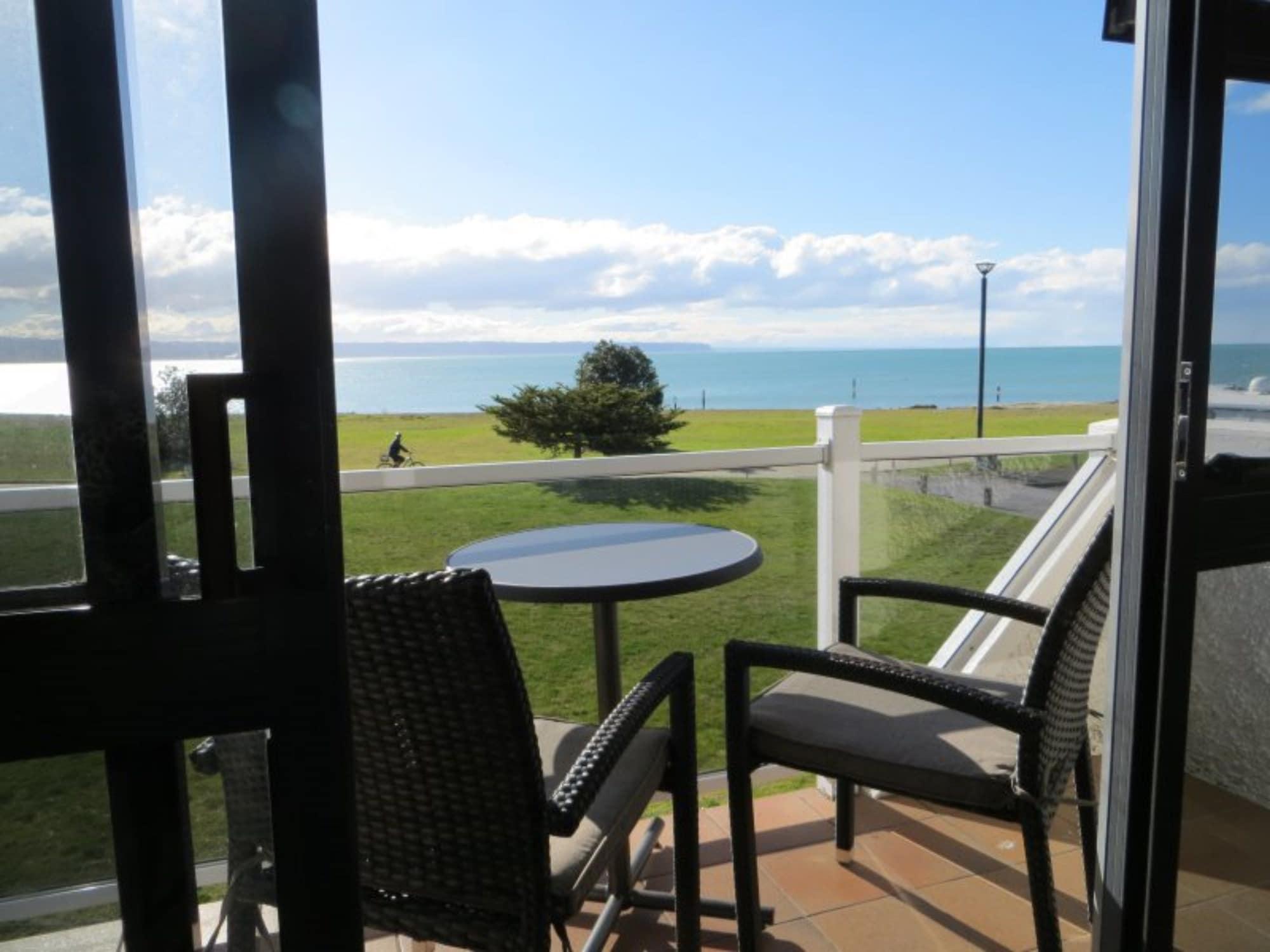 Harbour View Seaside Accommodation Napier Exterior photo