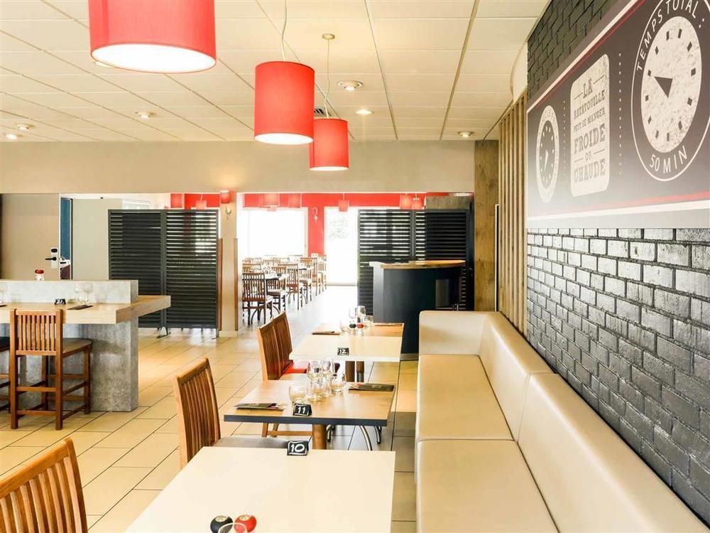 Ibis Laval Le Relais D'Armor Hotel Change  Restaurant photo