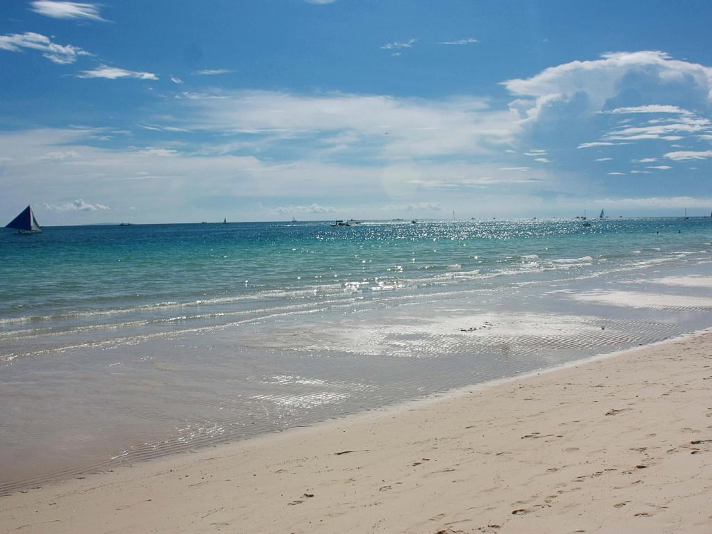 Calypso Beach & Dive Resort Balabag (Boracay) Exterior photo