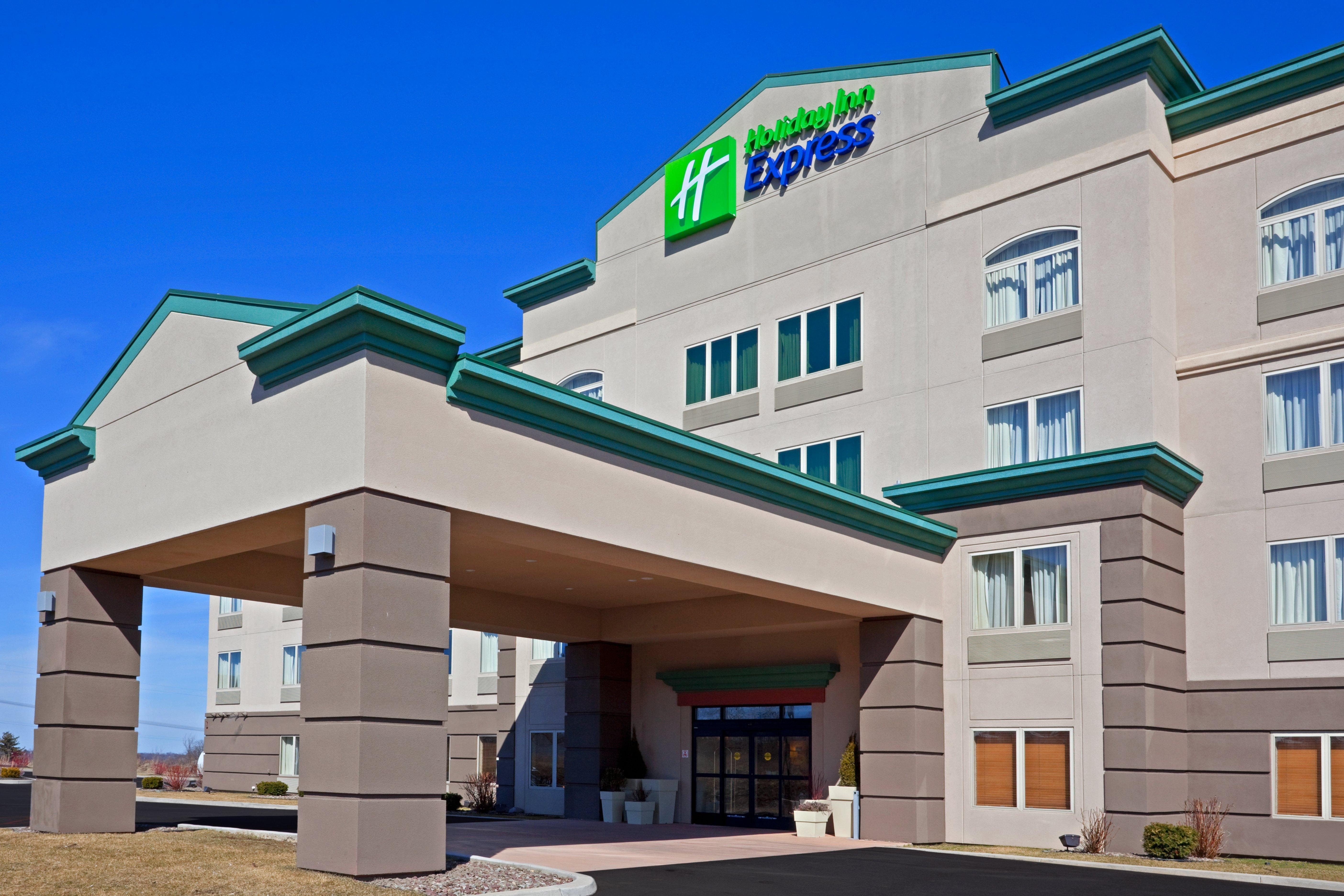 Holiday Inn Express Syracuse-Fairgrounds, An Ihg Hotel Warners Exterior photo
