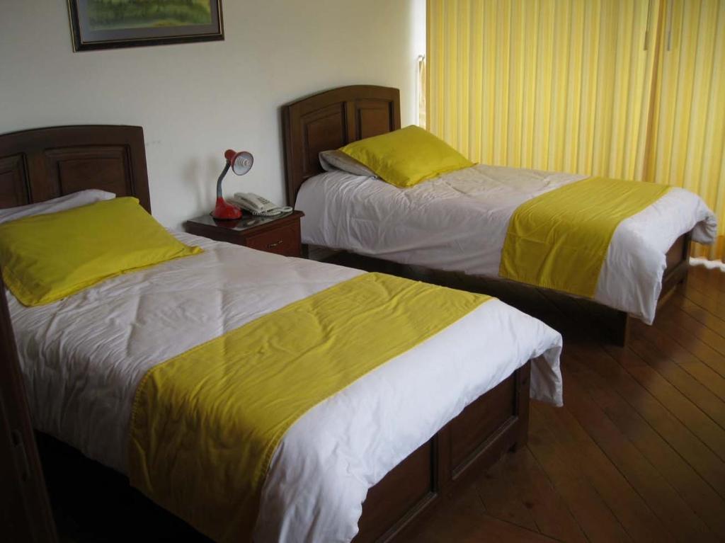 Hotel Rincon Escandinavo Quito Room photo