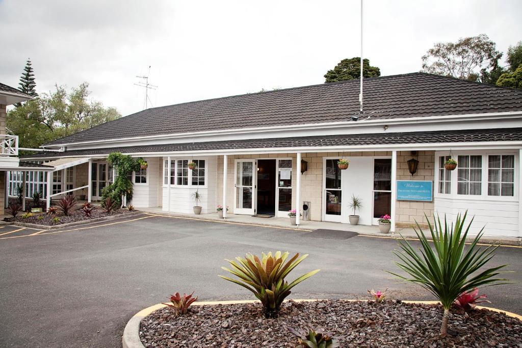 Discovery Settlers Hotel Whangarei Exterior photo