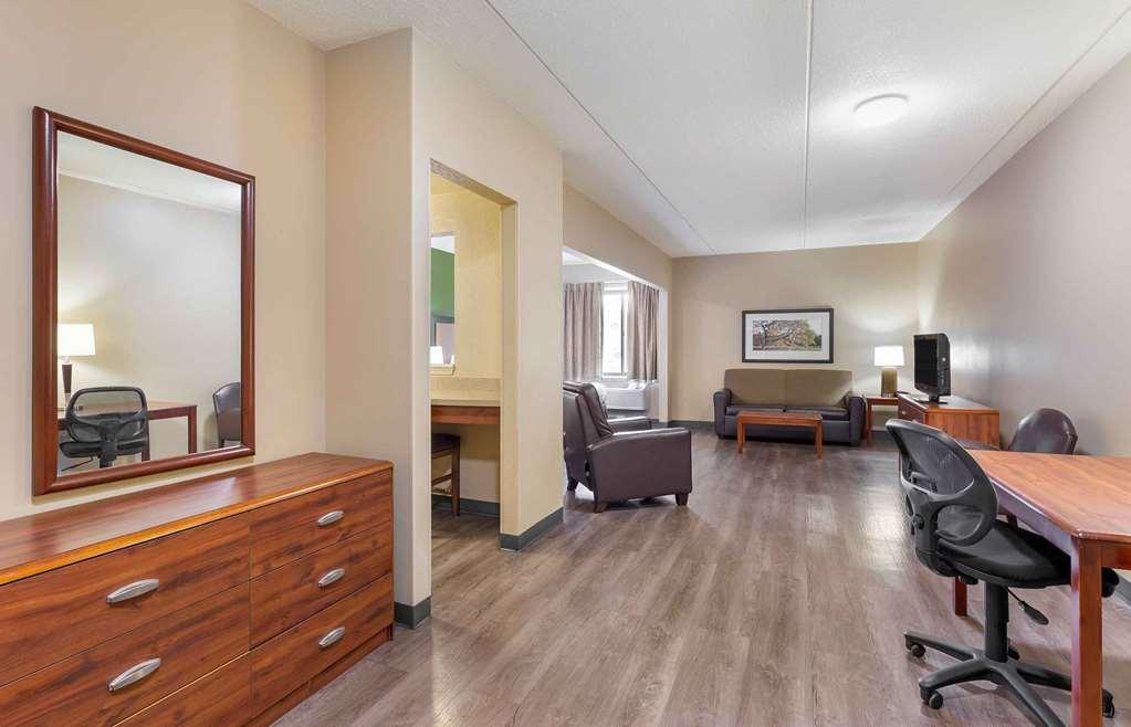 Extended Stay America Suites - Cleveland - Middleburg Heights Room photo