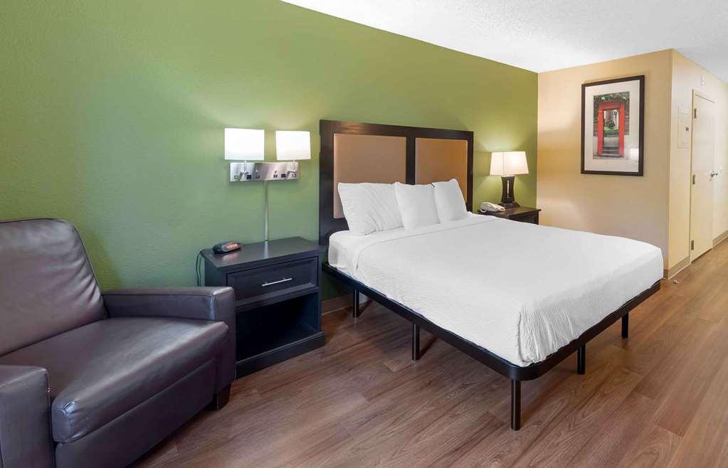 Extended Stay America Suites - Orlando - Orlando Theme Parks - Vineland Rd Room photo