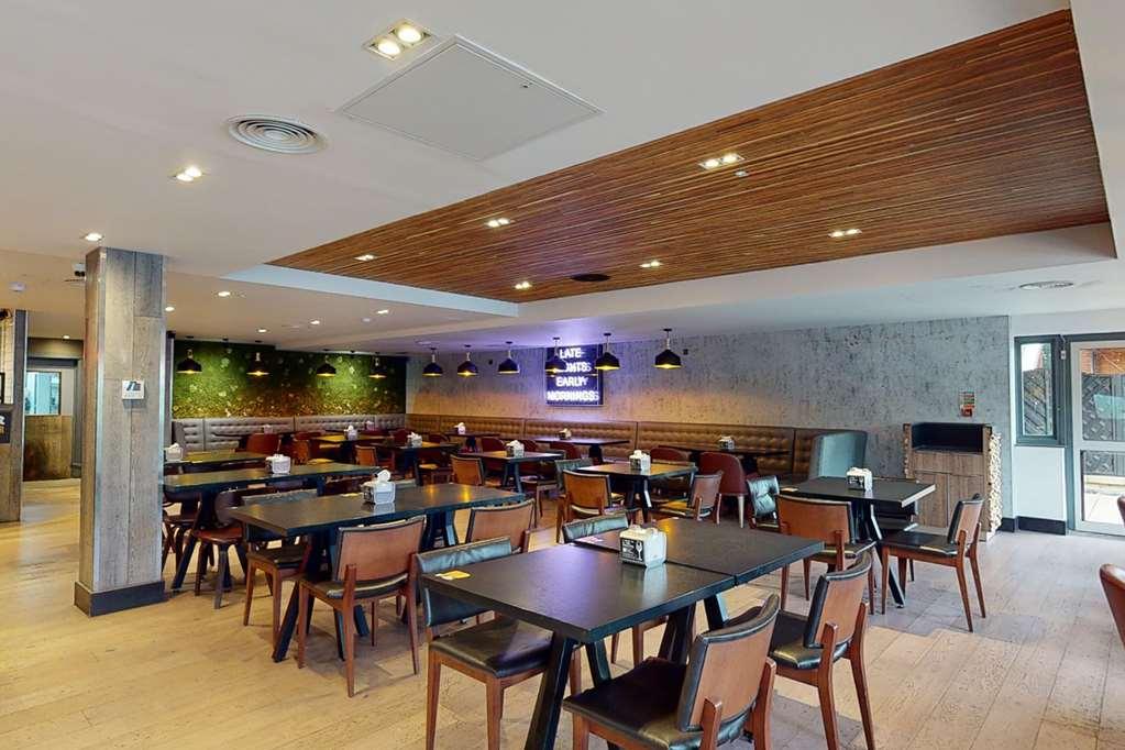 Village Hotel Cardiff Restaurant photo