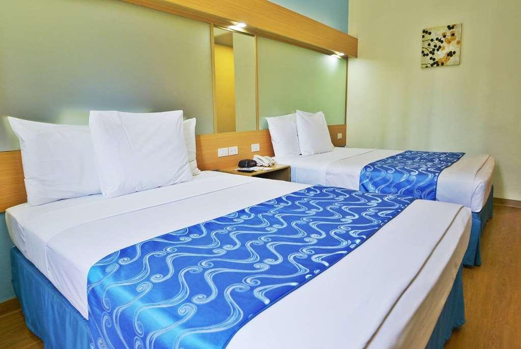 Microtel By Wyndham Davao Room photo