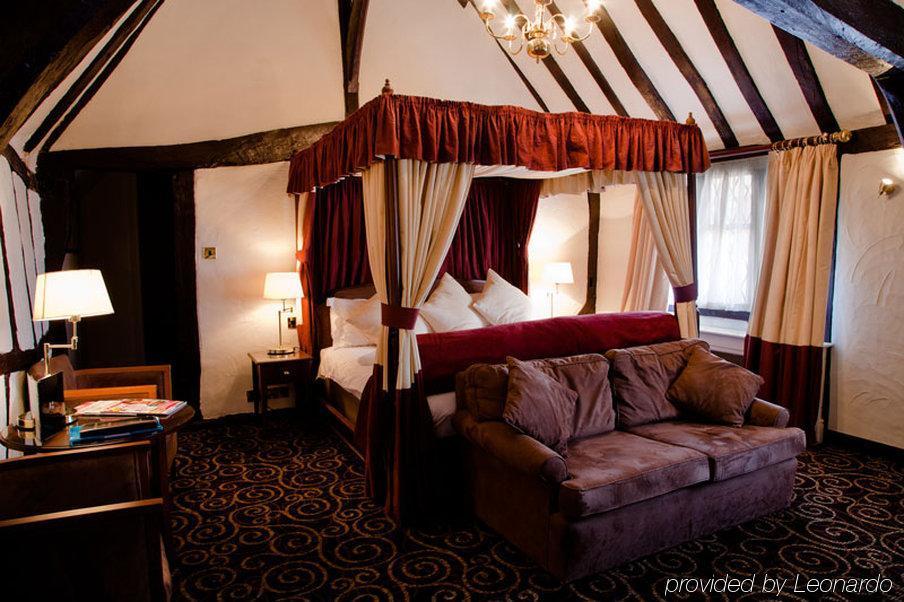 The Legacy Rose & Crown Hotel Salisbury Room photo