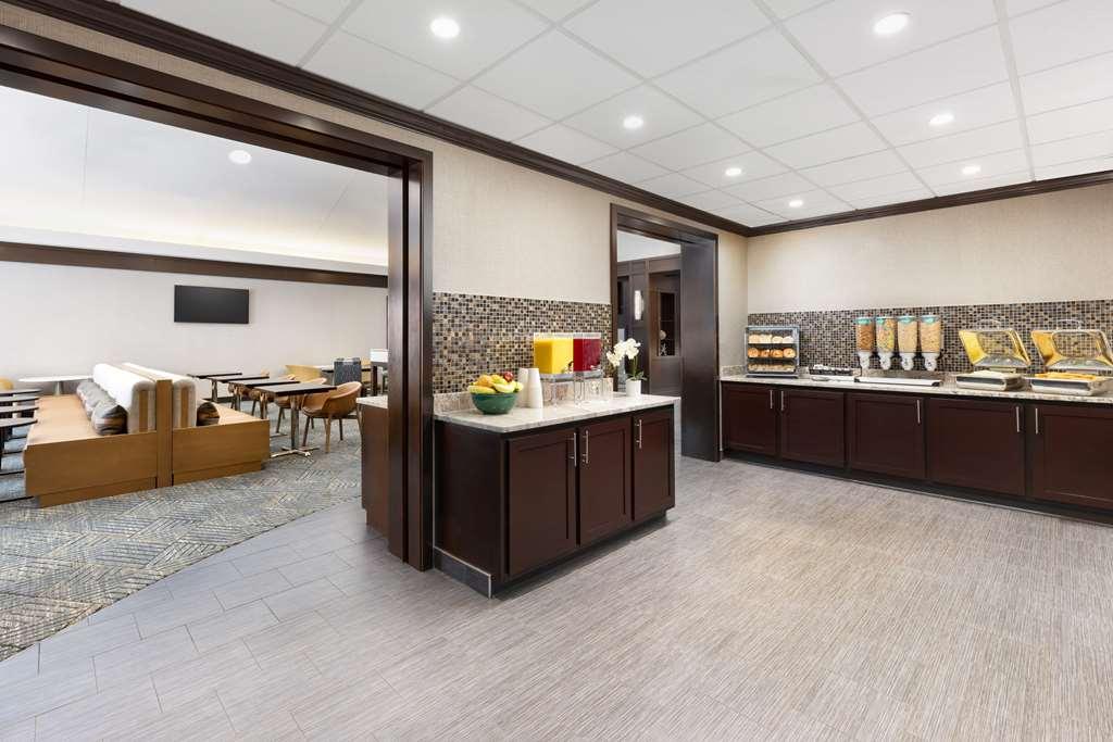 Homewood Suites By Hilton Portsmouth Restaurant photo