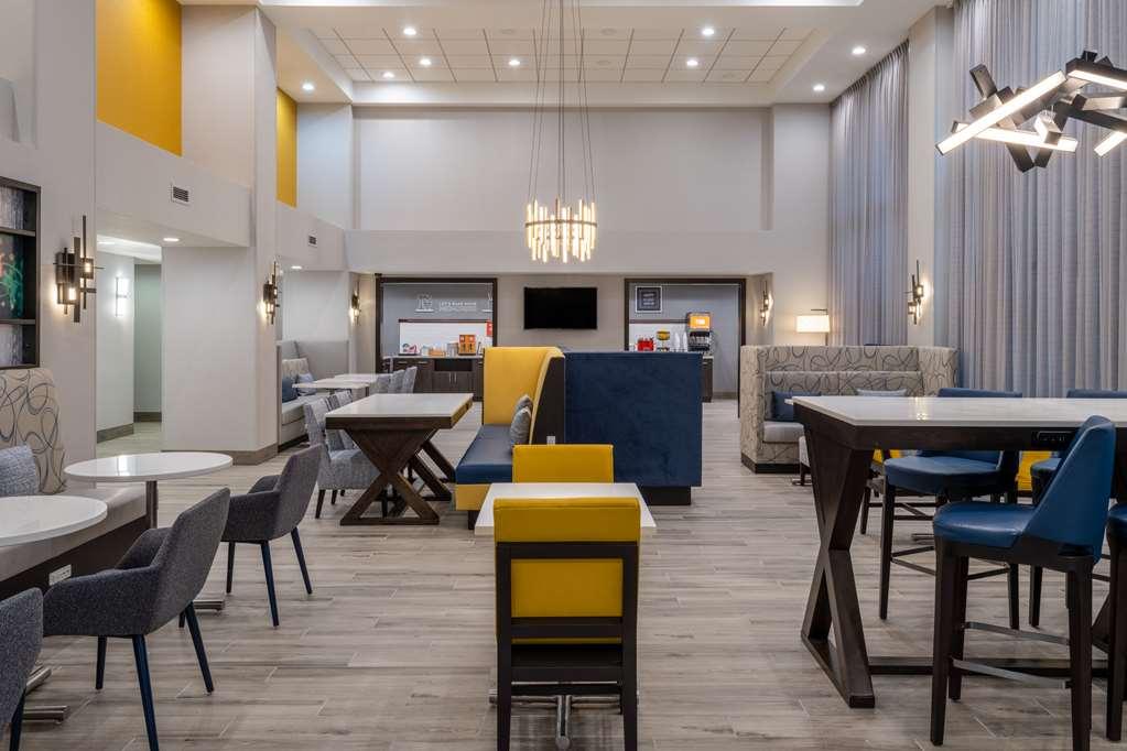 Hampton Inn & Suites Agoura Hills Interior photo