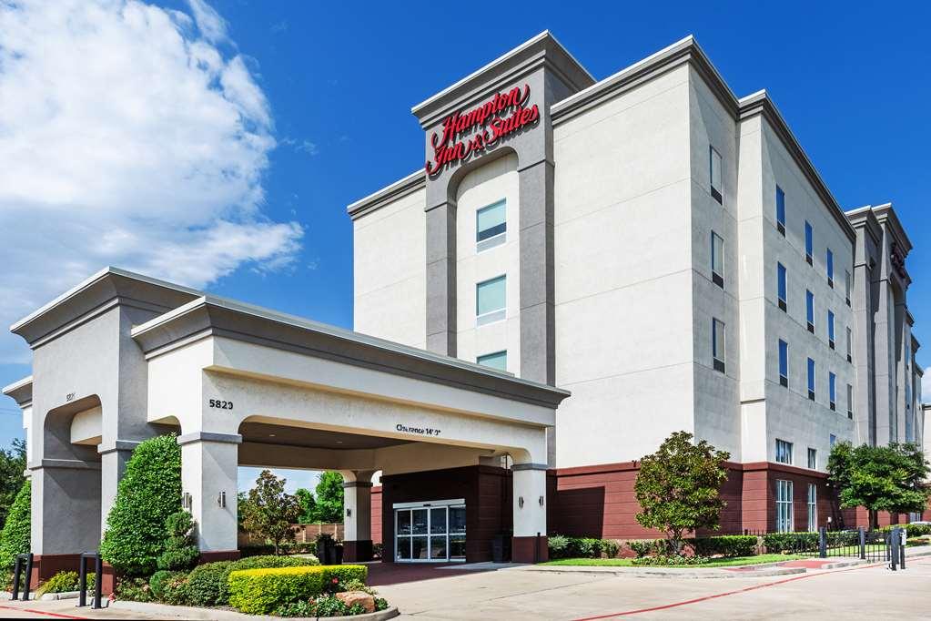 Hampton Inn And Suites Houston Central Exterior photo