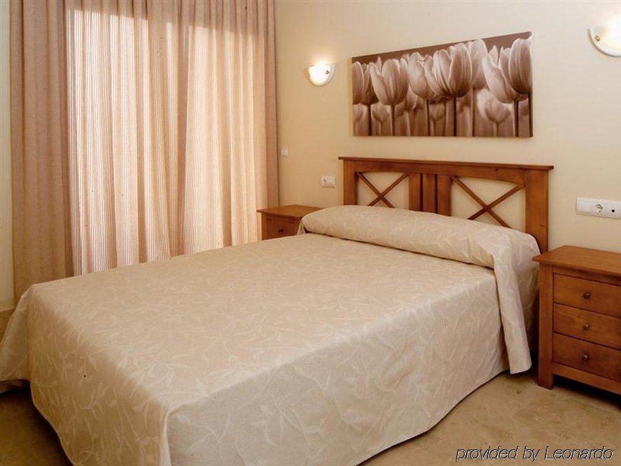 Apartamentos Turisticos Parque Tropical Vera Room photo