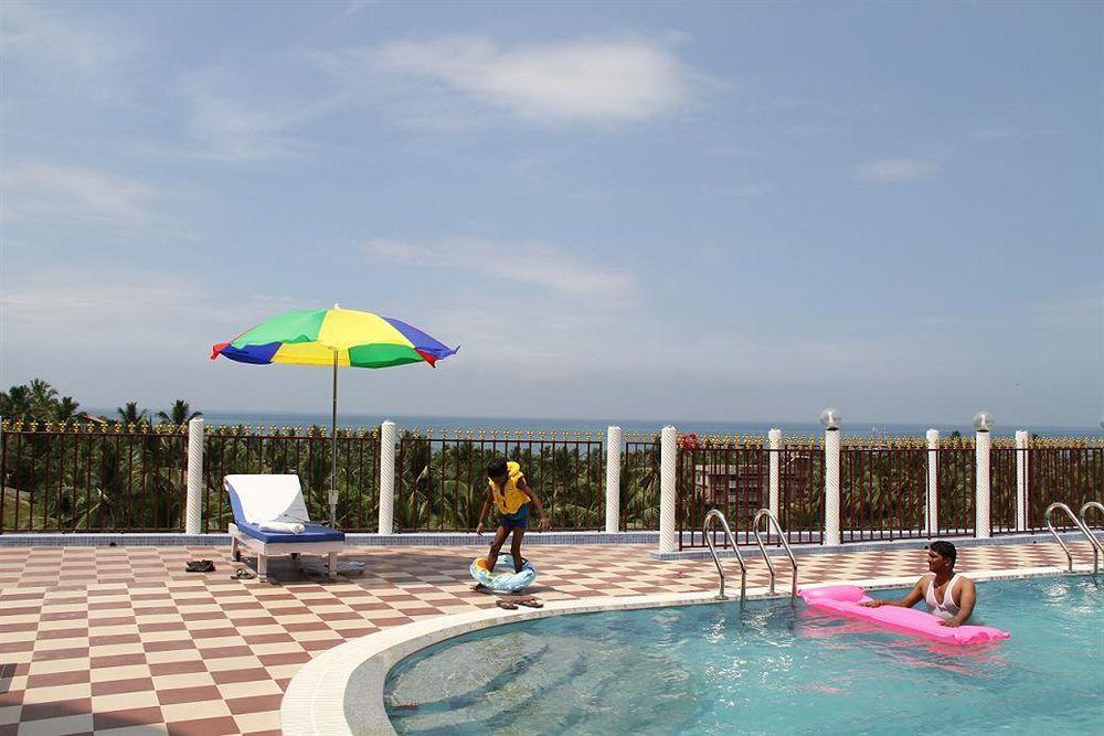 Oyo 10702 Hill & Sea View Ayurvedic Beach Resort Kovalam Exterior photo