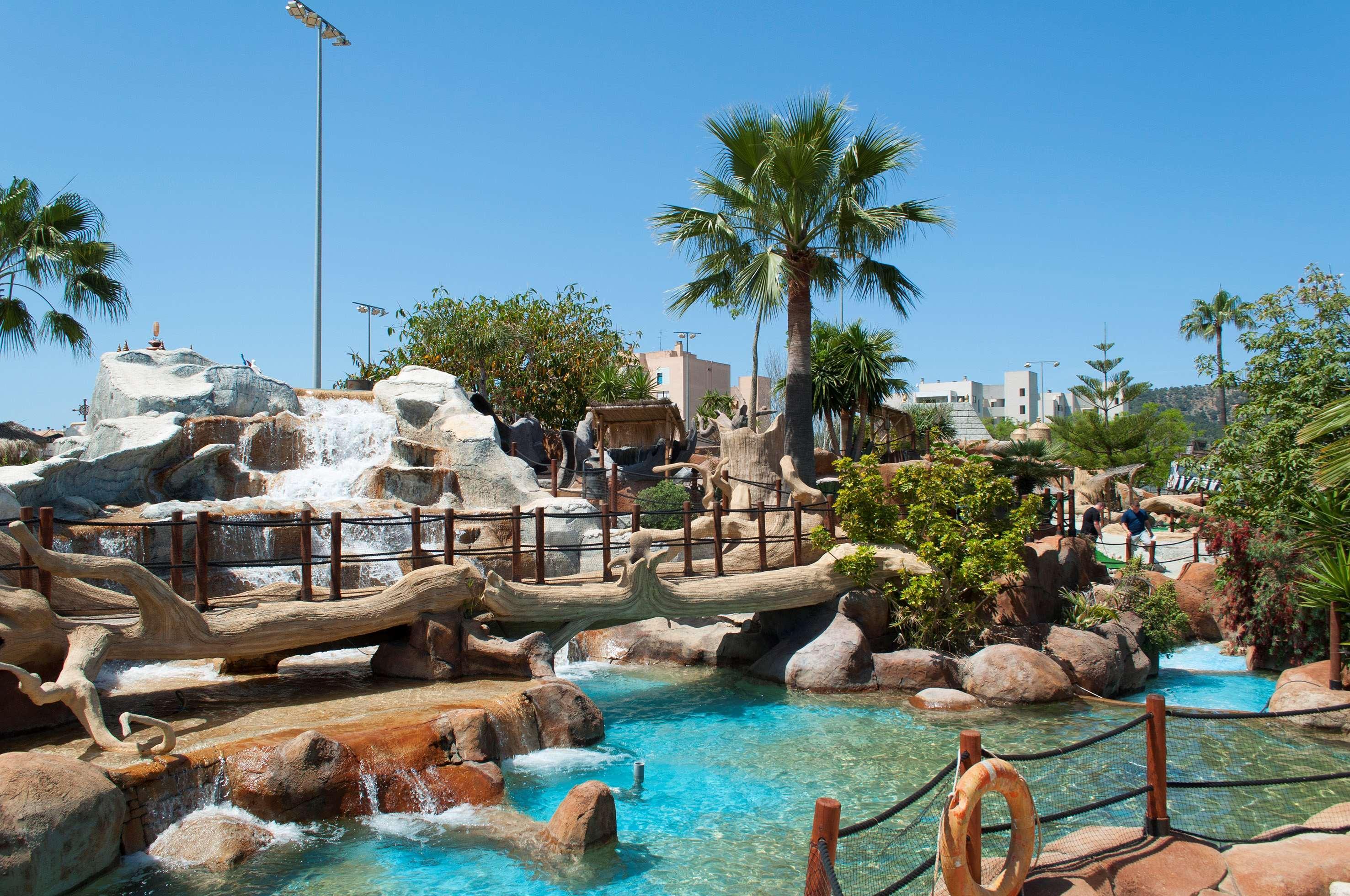 Sol Katmandu Park & Resort Magaluf  Exterior photo