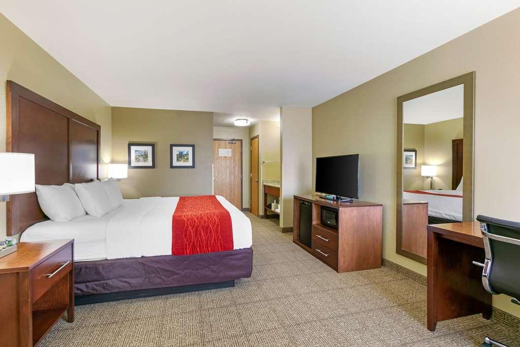 Comfort Inn Near University Of Wyoming Laramie Room photo