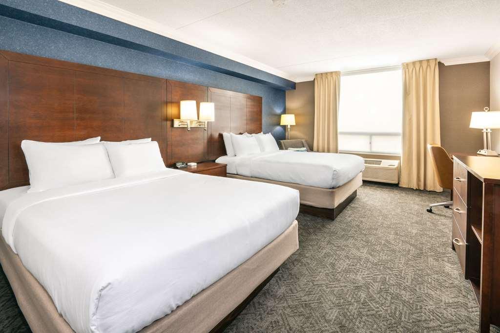 Comfort Inn & Conference Centre Toronto Airport Room photo