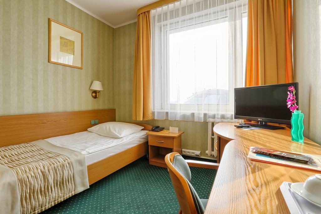 Hotel Festival Opole Room photo