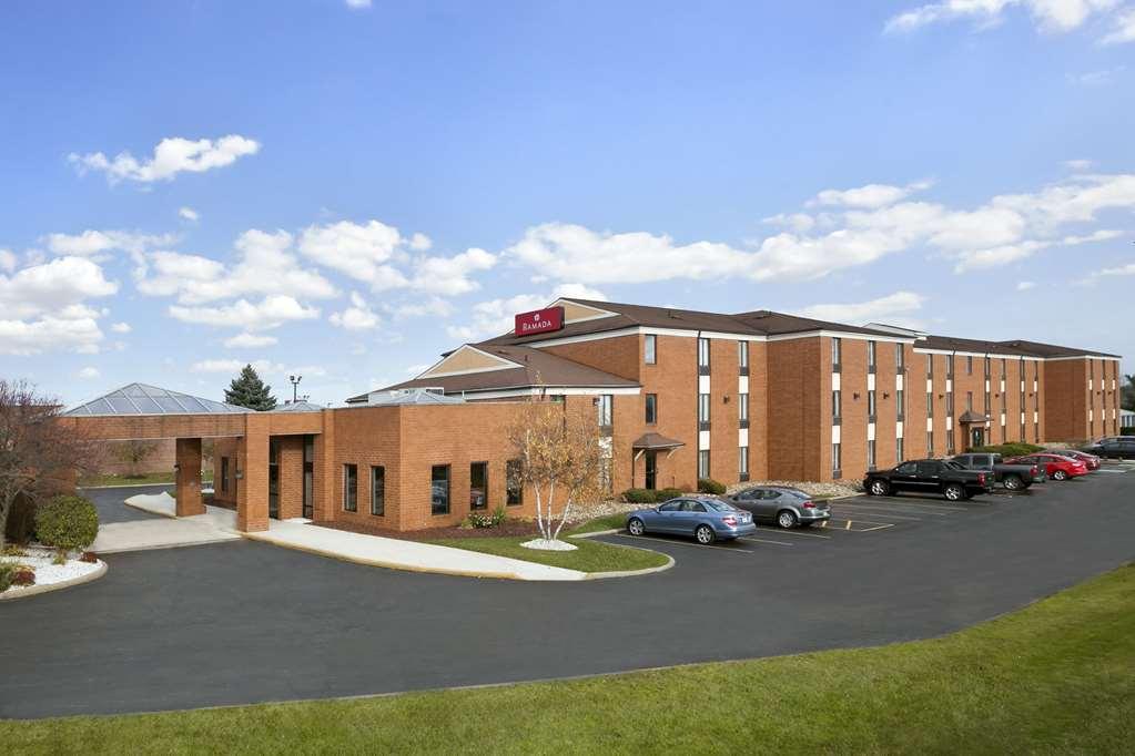 Wingate By Wyndham Canton-Hall Of Fame Exterior photo