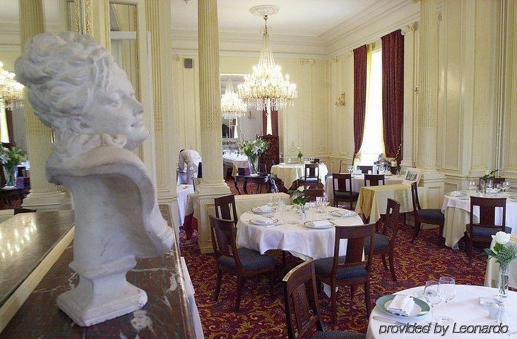 Chateau Des Reynats Chancelade Restaurant photo