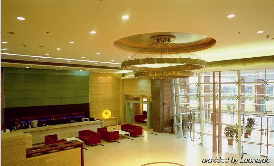 Nirvana Luxury Hotel L Ludhiana Interior photo
