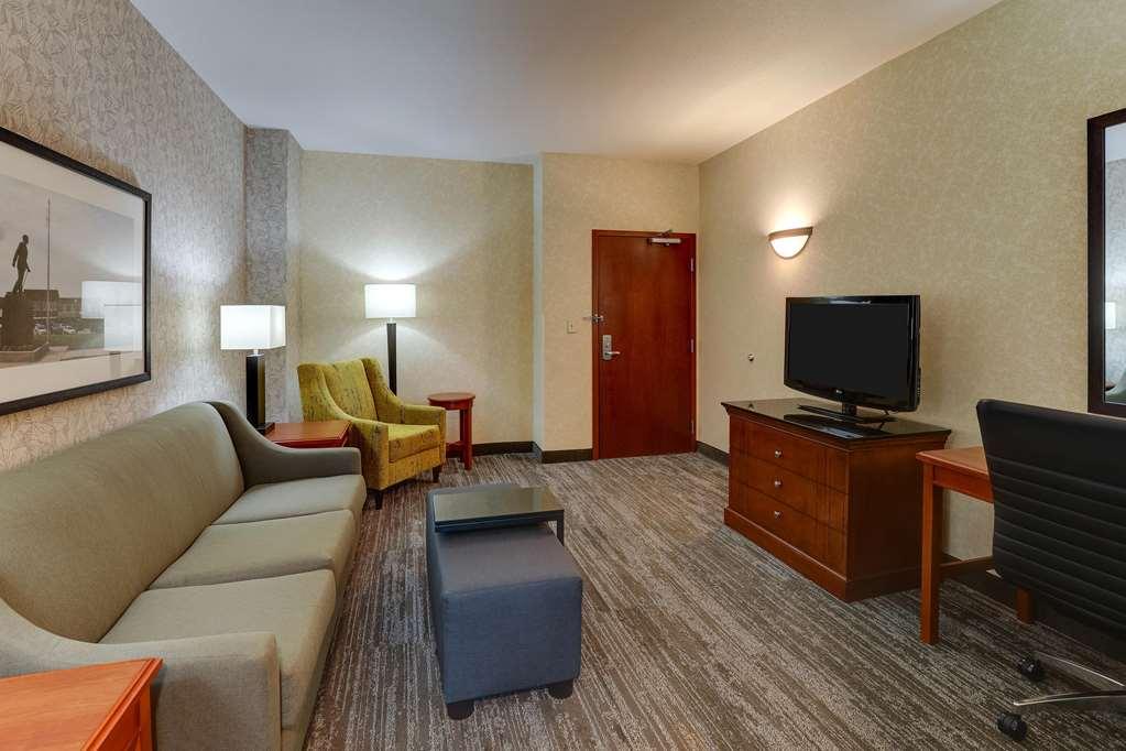 Drury Inn & Suites Independence Kansas City Blue Springs Room photo