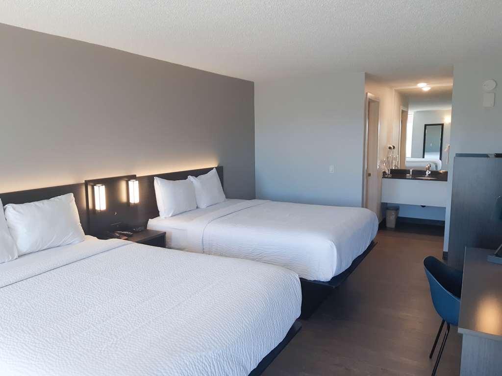 Motel 6 Brooks Ab Room photo