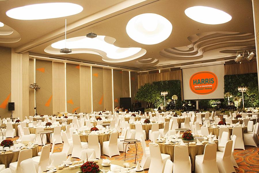 Harris Hotel & Conventions Ciumbuleuit - Bandung Exterior photo