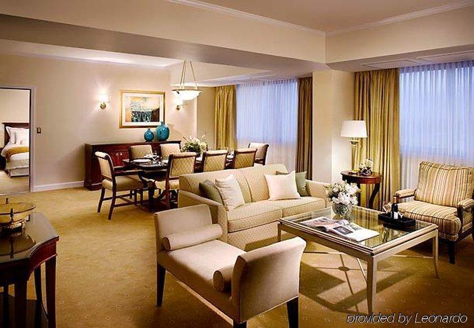 Miami Marriott Dadeland Hotel Room photo