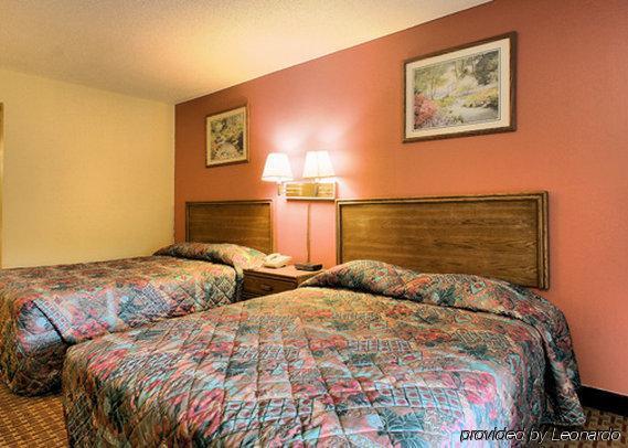 Econo Lodge Urbandale-Northwest Des Moines Room photo