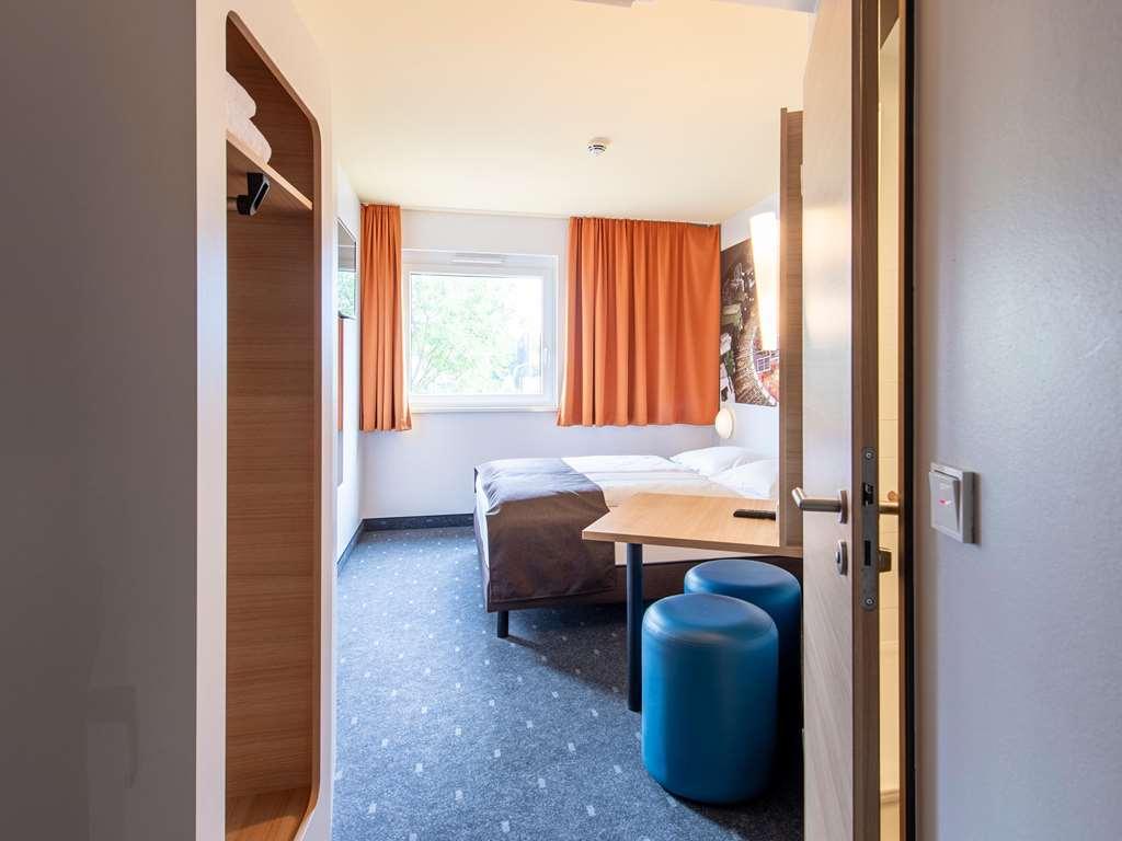 B&B Hotel Augsburg-Sud Room photo