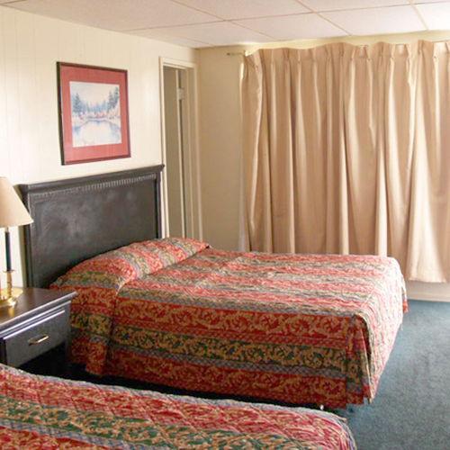 Tropic Motel Lancaster Room photo