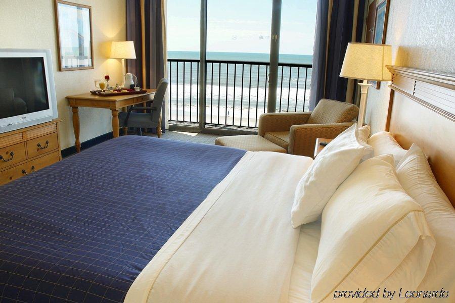 Doubletree By Hilton Atlantic Beach Oceanfront Room photo