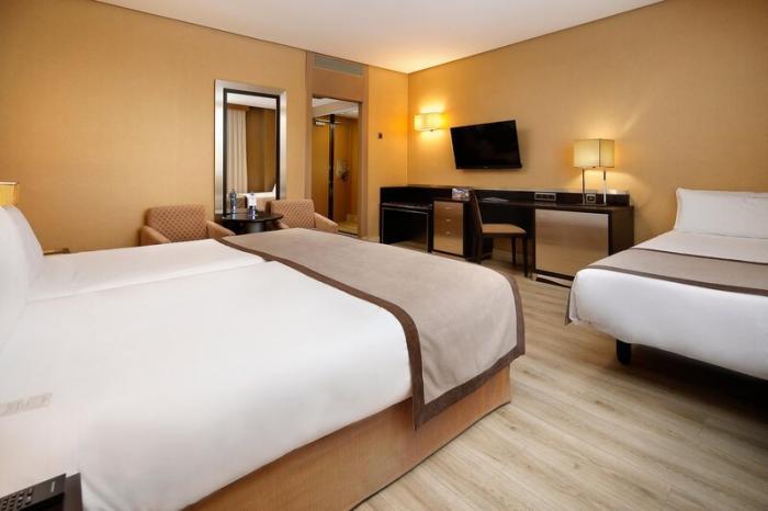 Hcc St. Moritz Hotel Barcelona Room photo